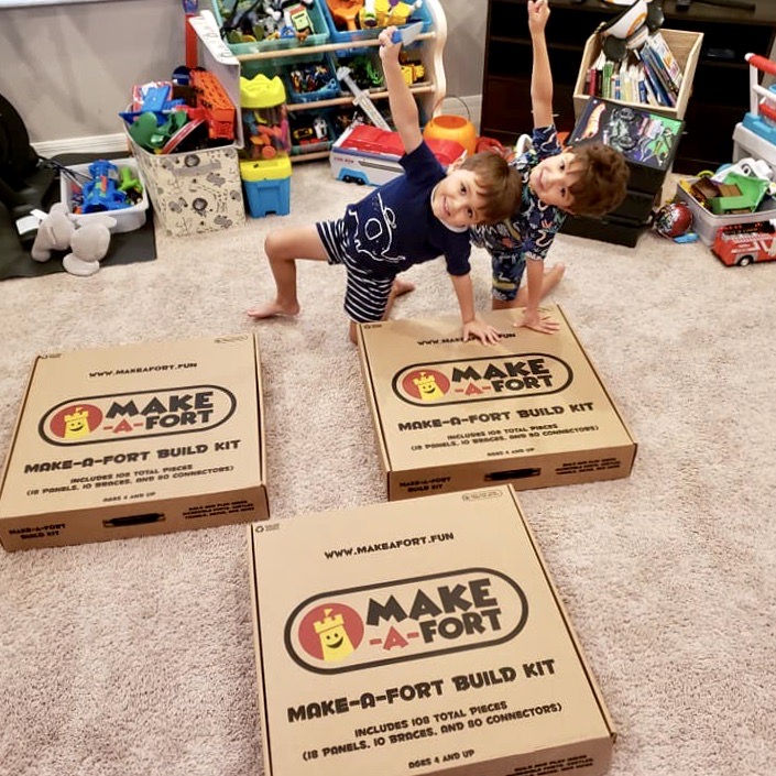 2 boys w 3 unopened build kits