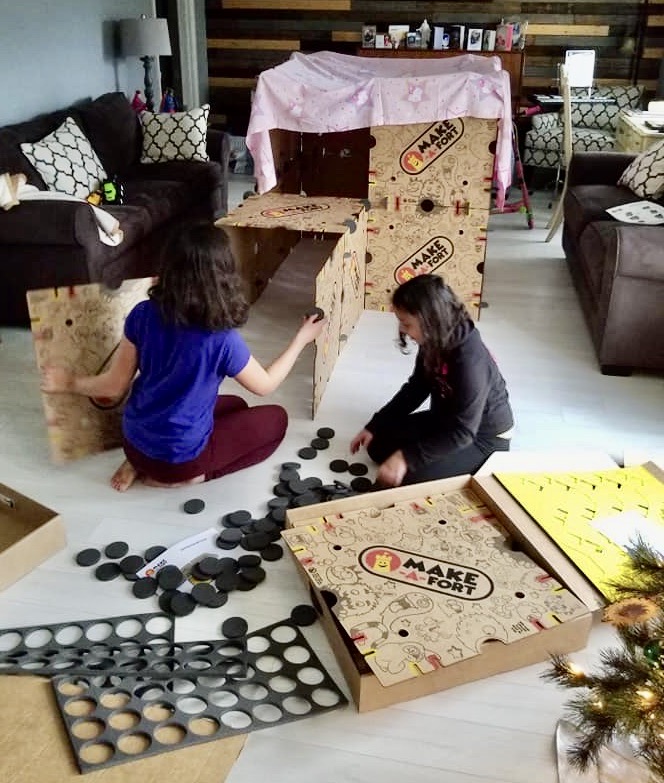 2 ragazze che costruiscono